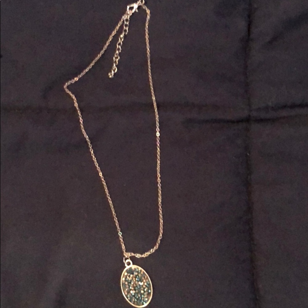 Tri-color blue stone necklace
